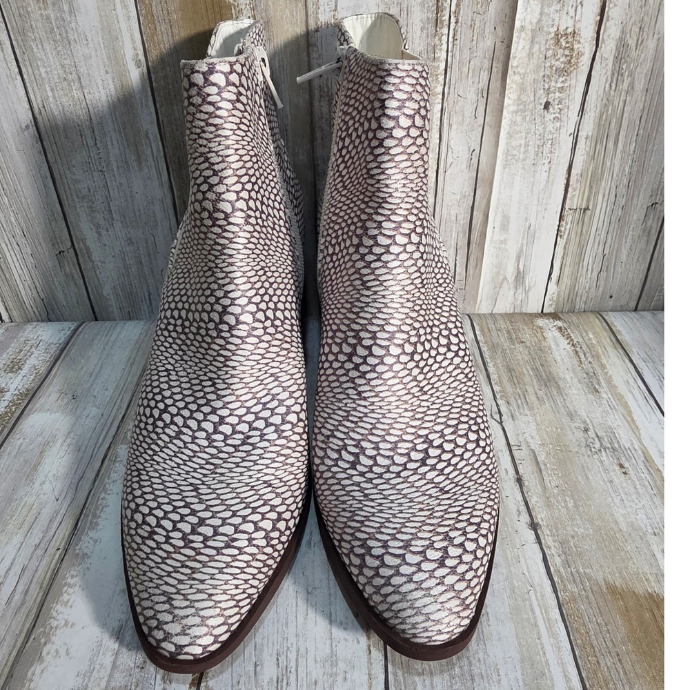 The Limited Kiki Snakeskin Textured Ankle Boots Cream Brown Block Heel Size 7.5M - Picture 10 of 10